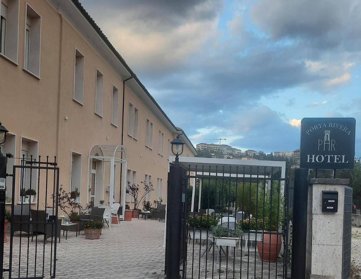 ל'אקווילה Hotel Porta Rivera מראה חיצוני תמונה